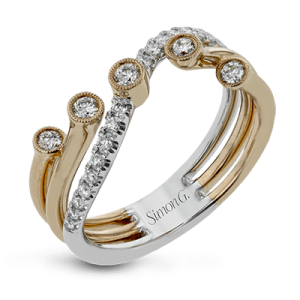 Right Hand Ring in 18k Gold with Diamonds
