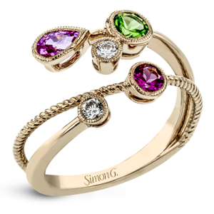 Color Ring in 18k Gold with Diamonds