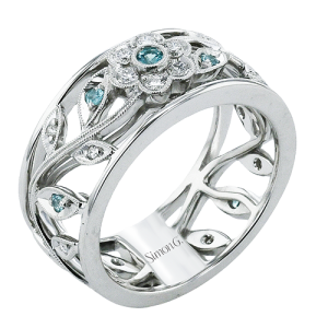 Right Hand Ring in 18k Gold with Diamonds
