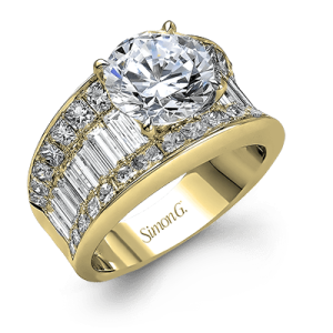 Engagement Ring in 18k Gold