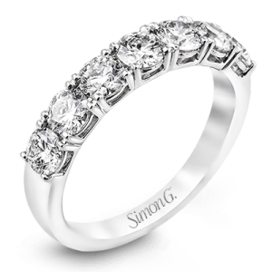 Anniversary Ring in Platinum with Diamonds