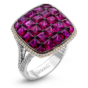 Color Ring in 18k Gold with Diamonds
