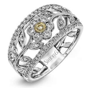 Right Hand Ring in 18k Gold with Diamonds
