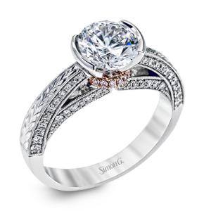 Engagement Ring in 18k Gold with Diamonds