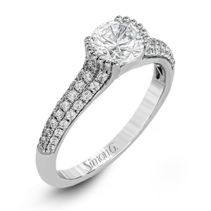 Engagement Ring in 18k Gold with Diamonds