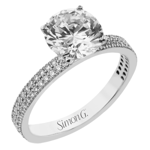 Engagement Ring in 18k Gold with Diamonds