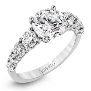 Engagement Ring in 18k Gold with Diamonds