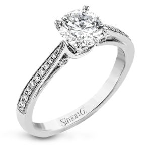 Engagement Ring in 18k Gold with Diamonds